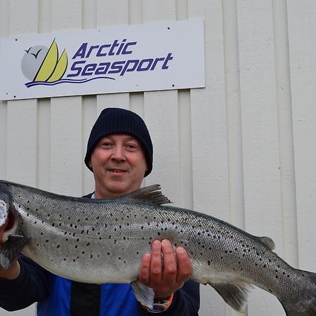 Arctic Seasport Hotel Løding Екстериор снимка