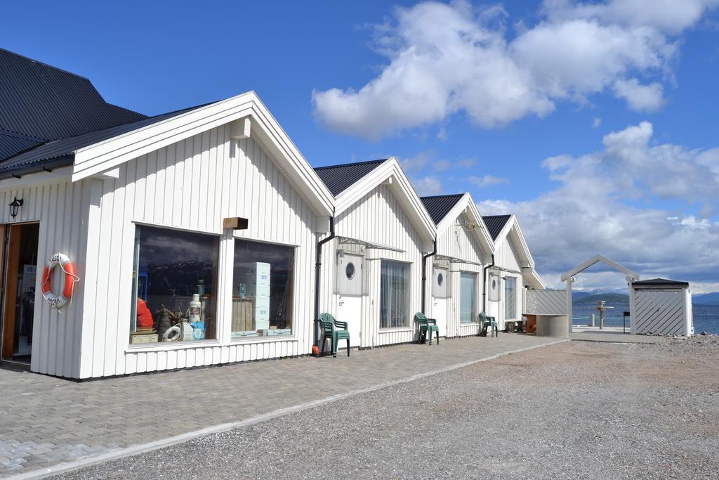 Arctic Seasport Hotel Løding Екстериор снимка