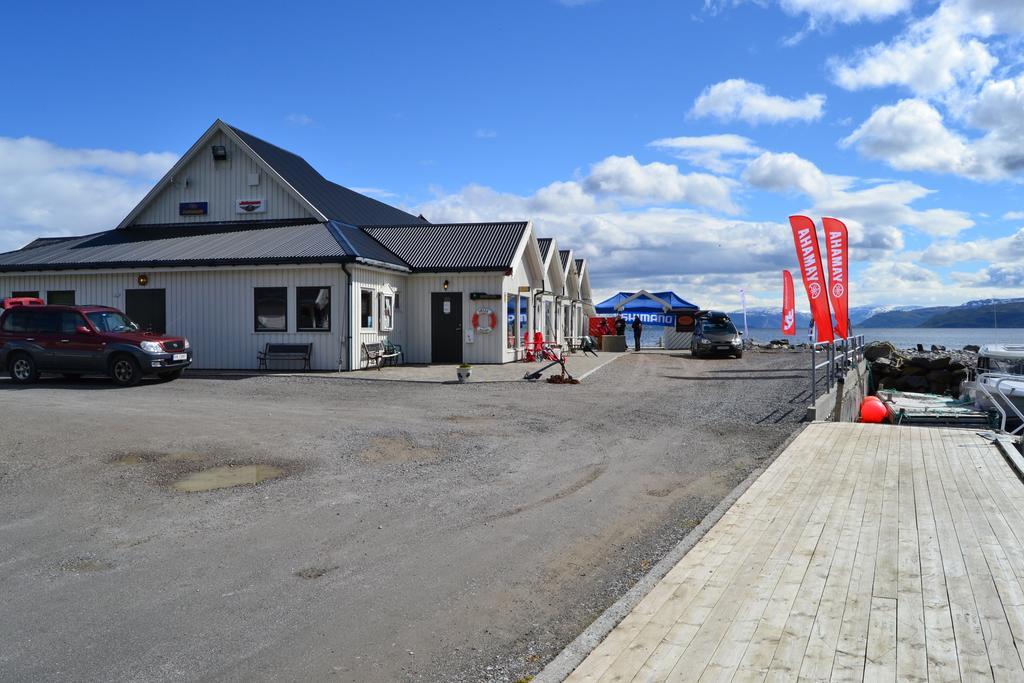 Arctic Seasport Hotel Løding Екстериор снимка